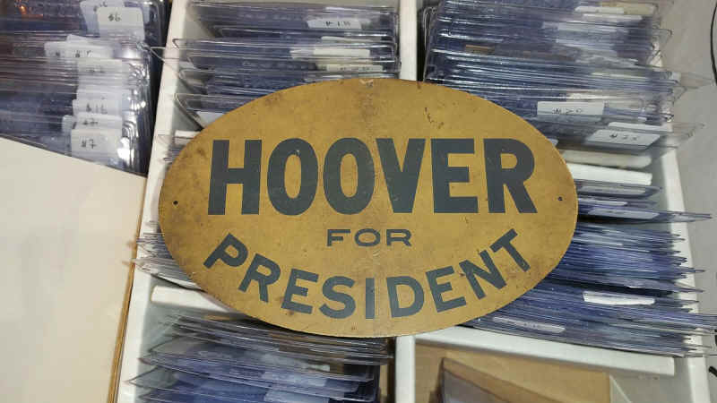 Hoover Close.jpg (200668 bytes)