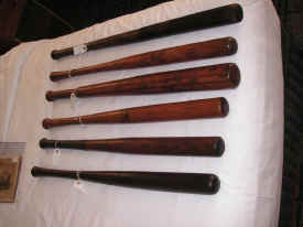 3 bills room first (1).jpg (86015 bytes)