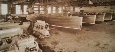 engines.jpg (128239 bytes)