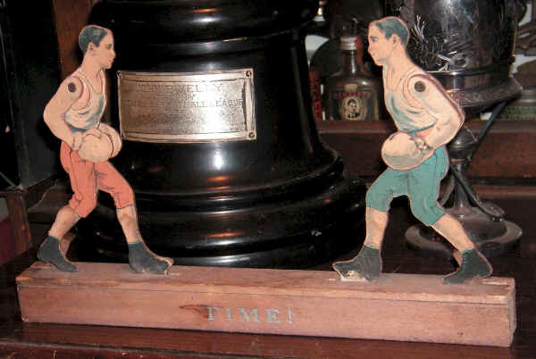 Boxing Toy Front.jpg (533334 bytes)