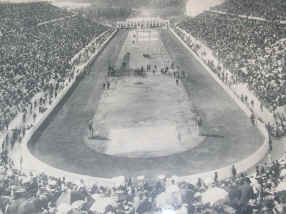 2CenterClose.JPG (678157 bytes)