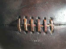 5LacesClose.jpg (264098 bytes)