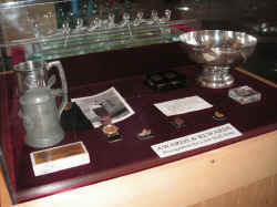 PICT1343_1200x900.jpg (200520 bytes)