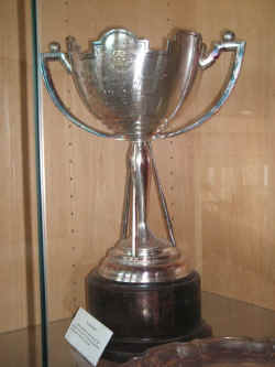 PICT1388_900x1200.jpg (140889 bytes)