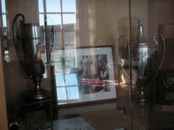 PICT1417_1200x900.jpg (163282 bytes)