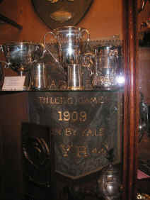 PICT1685_900x1200.jpg (181551 bytes)