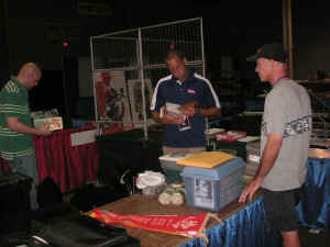 PICT2053_1200x900.jpg (191332 bytes)