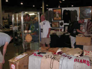 PICT2081_1200x900.jpg (178092 bytes)