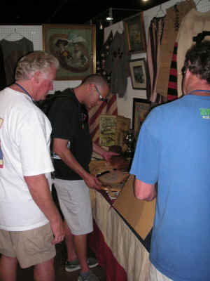 PICT2082_900x1200.jpg (142859 bytes)