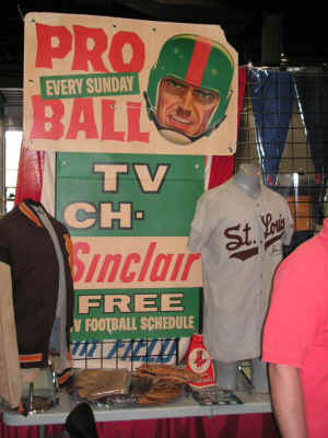 PICT2147_900x1200.jpg (165341 bytes)