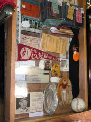 PICT2153_900x1200.jpg (168139 bytes)