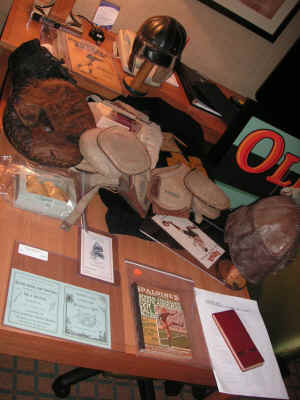 PICT2411_900x1200.jpg (181267 bytes)