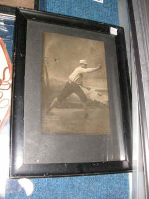 PICT2509_900x1200.jpg (181471 bytes)