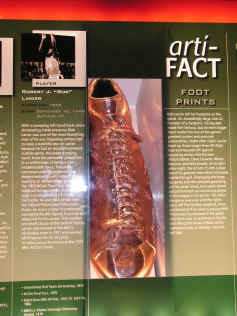 PICT9944_900x1200.jpg (195711 bytes)