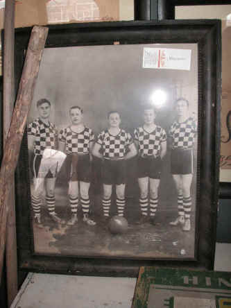 PICT0178_900x1200.jpg (155910 bytes)