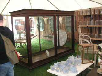 PICT0205_1200x900.jpg (203819 bytes)