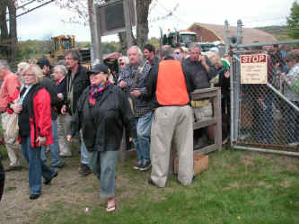 PICT0254_1200x900.jpg (252225 bytes)