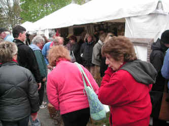 PICT0674_1200x900.jpg (194567 bytes)