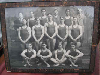 PICT0698_1200x900.jpg (183352 bytes)