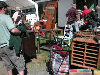 PICT1001_1200x900.jpg (235158 bytes)