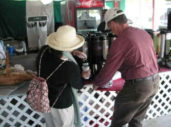 PICT1305_1200x900.jpg (175520 bytes)