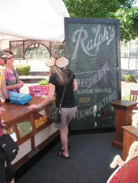 PICT7416_900x1200.jpg (114425 bytes)