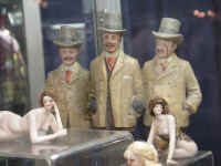 PICT7711_1600x1200.jpg (92329 bytes)