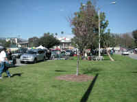 PICT9806_1200x900.jpg (216708 bytes)