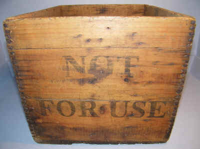 Spalding FB Box Rt Side.jpg (788220 bytes)