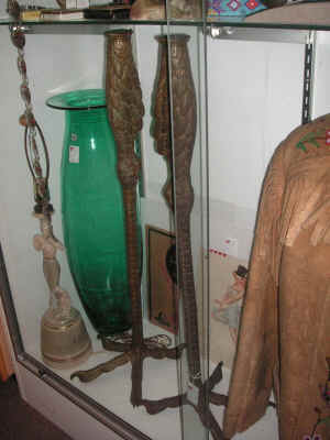 pict7717.jpg (161345 bytes)