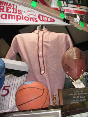 pict8121.jpg (190427 bytes)